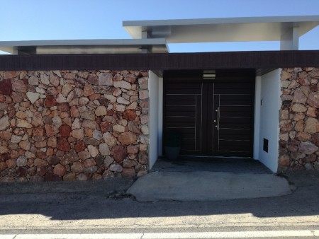 PUERTA DE ENTRADA  Y PANEL COMPOSITE