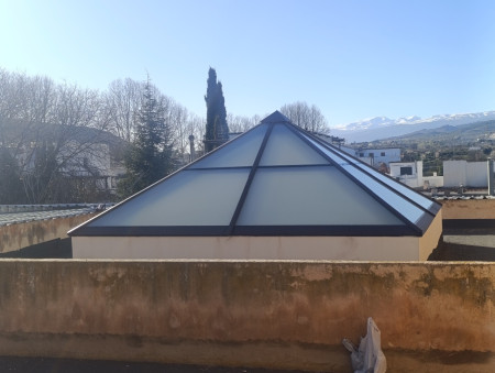 MURO CORTINA PIRÁMIDE